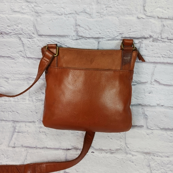 Margot cognac leather crossbody bag - Picture 2 of 15
